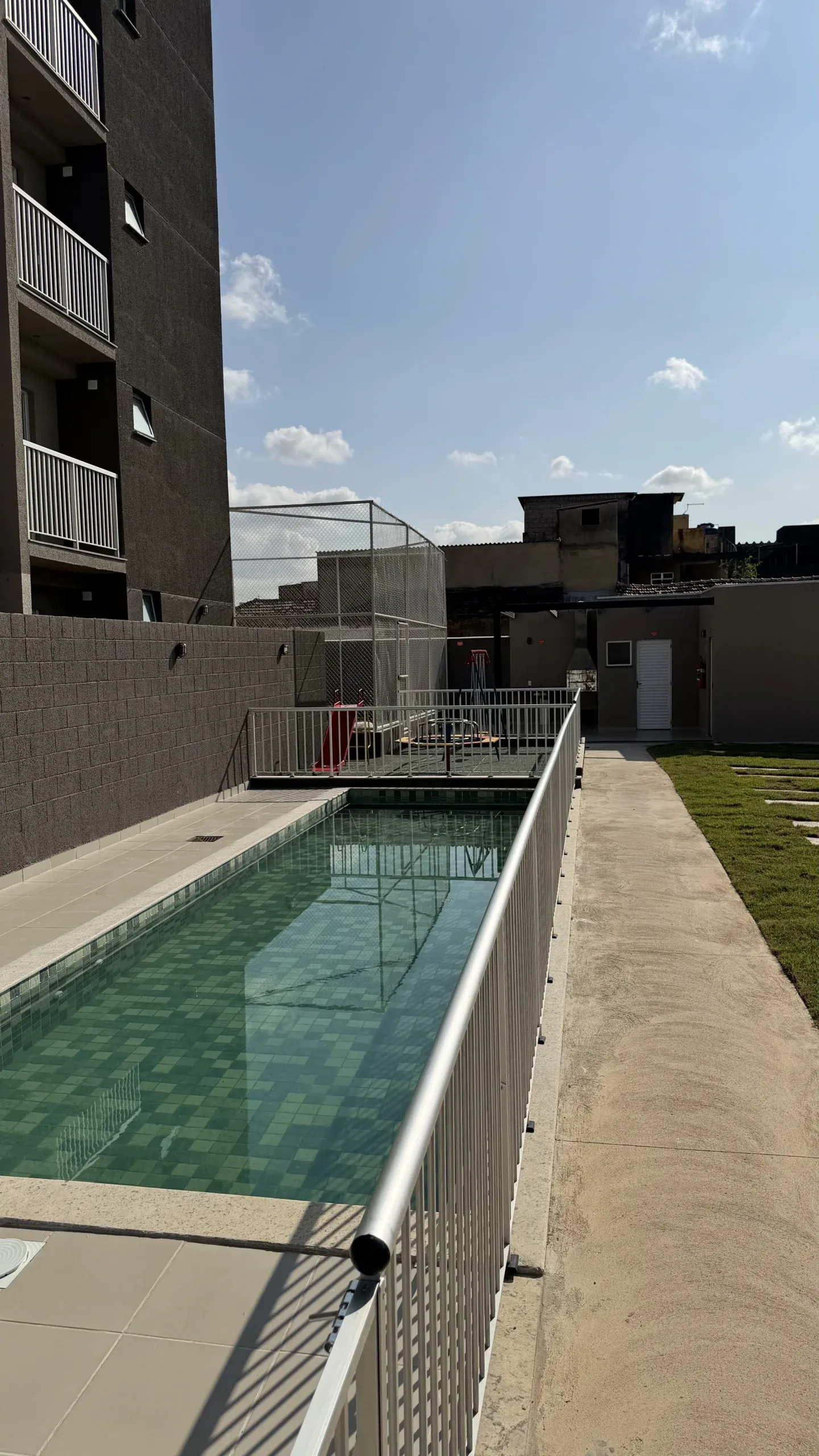 Piscina deck — Madri Residencial Clube
